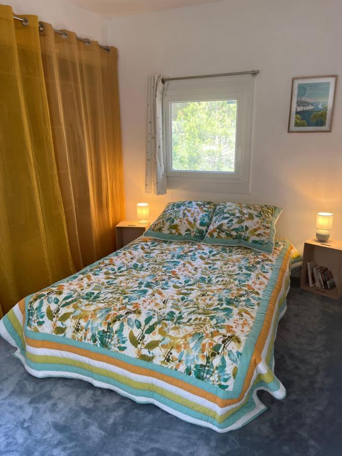 Chambre Double Cassis Buitenkant foto